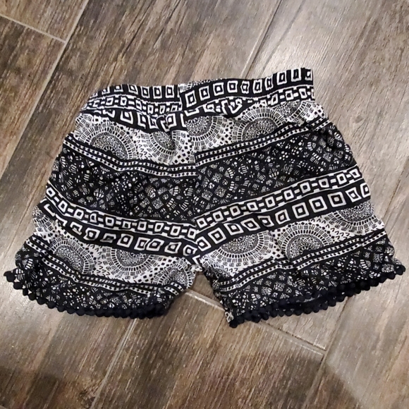 Faded Glory Girls Shorts - Picture 2 of 2